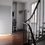 Les 5 Balcons Apartment *